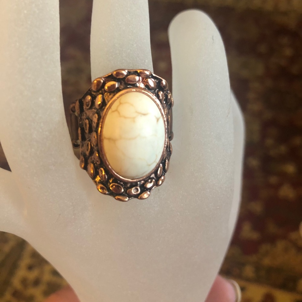 Ladies cocktail ring
